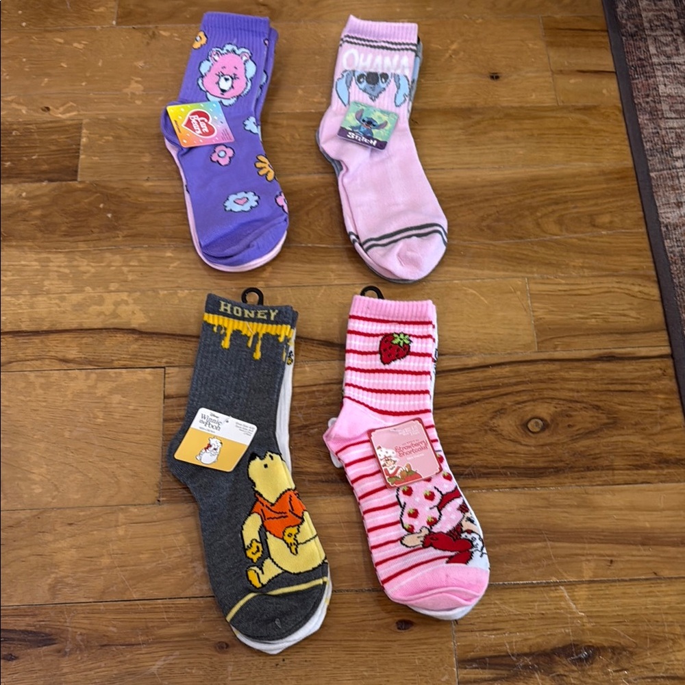 NWT Colorful Cartoon Character Socks - Picture 5 of 5